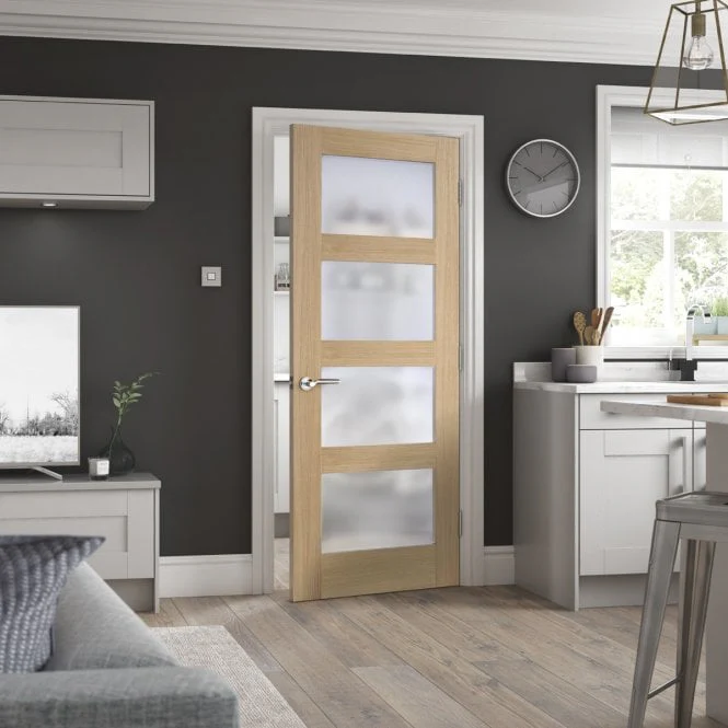 LPD Unfinished Oak- Shaker 4 panel Frosted Door - Image 3